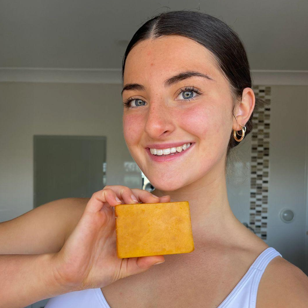 🌟 Kojic Acid Dark Spot Remover Soap Bars – Brightening Miracle 🌟 Vitamin C 🍋 + Retinol ✨ + Collagen 💖 + Turmeric 🌿 Japanese Formula 🇯🇵 | Hyaluronic Acid 💧 | Shea Butter 🧈 & Olive Oil 🫒 3 Pack
